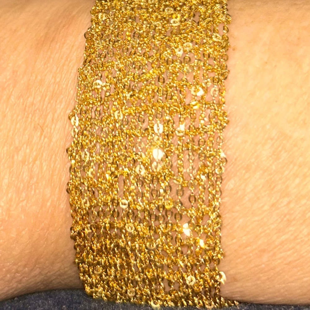 EUC 18k Yellow Gold / 925 Mesh Bracelet push lock approx 1.5 in wide 8 in long